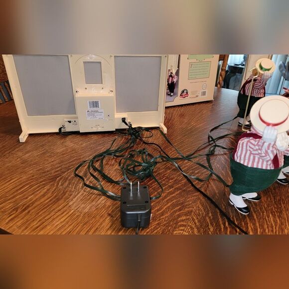 Mr. Christmas Santa's Barbershop Quartet Animated Singing Bears in Box - Vintage - Picture 13 of 17